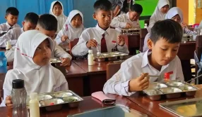 Warga Menilai MBG Lebih Menguntungkan Elite Dibanding Rakyat