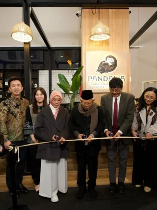 Kuliner Indonesia Diperkenalkan ke Sidney Melalui Kuliner Warkop