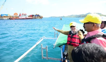 Wagub Gorontalo, Idah Tinjau Pemasangan Kabel Listrik Bawah Laut ke Pulau Dudepo