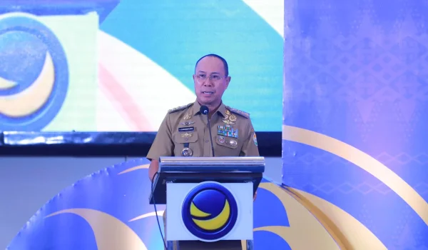 Gubernur Sulawesi Tenggara, Andi Sumangerukka
