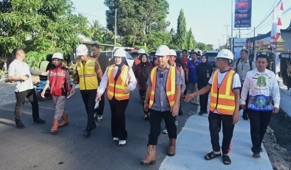 Gubernur Sulsel Tinjau Progres Ruas Pangkajene-Rappang di Sidrap, Targetkan Segera Rampung untuk Dukung Ekonomi Warga