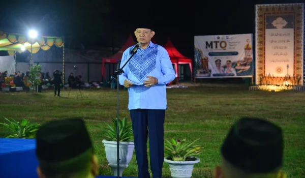 Gubernur Gusnar Ismail resmi saat membuka Musabaqah Tilawatil Quran (MTQ) Tingkat Provinsi Gorontalo Tahun 2026 di halaman Kantor Wilayah Kementerian Agama Provinsi Gorontalo, Jumat (3/7/2026).
