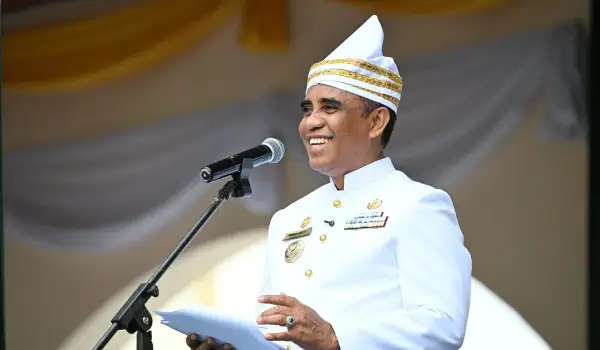 Gubernur Sulteng Anwar Hafid menghadiri upacara peringatan HUT ke-66 Kabupaten Banggai di Luwuk, Rabu (8/7/2026). Humas Pemprov Sulteng