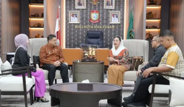Bupati Brebes Paramitha Widya Kusuma melakukan kunjungan kerja ke Balai Kota Makassar dan bertemu Wali Kota Makassar Munafri Arifuddin, Jumat (10/7/2026).