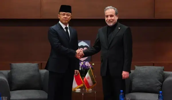 Delegasi Pertama di Pemakaman Khamenei, Menlu Sugiono dan Iran Perkuat Kerja Sama serta Misi Perdamaian