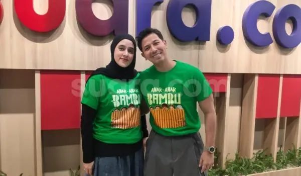 Fairuz A Rafiq dan Sonny Septian, pemain film Anak-Anak Bambu saat datang ke kantor pada Senin, 6 Juli 2026.