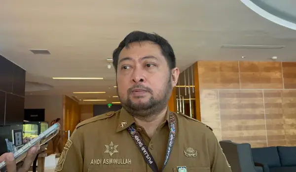 Kepala Bapenda Kota Makassar, Andi Asminullah, di sela-sela kegiatan High Level Meeting lingkup Pemerintah Kota Makassar yang digelar di Makassar, Senin (13/7/2026).