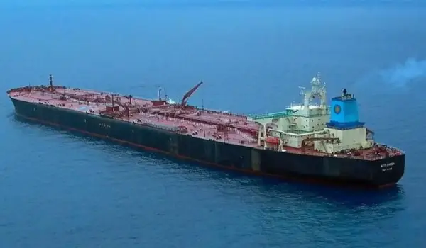 Kapal Tanker Minyak Jepang Berhasil Lintasi Selat Hormuz