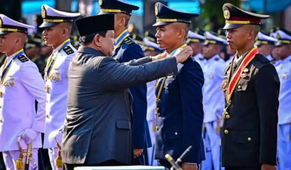 Presiden Prabowo Subianto diagendakan memimpin upacara pelantikan Prasetya Perwira (Praspa) TNI-Polri tahun 2026 di Istana Merdeka, Jakarta, pagi ini.