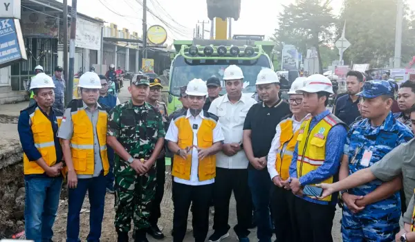 Keluhan Warga Maros Terjawab, Gubernur Sulsel Groundbreaking Ruas Jalan Moncongloe
