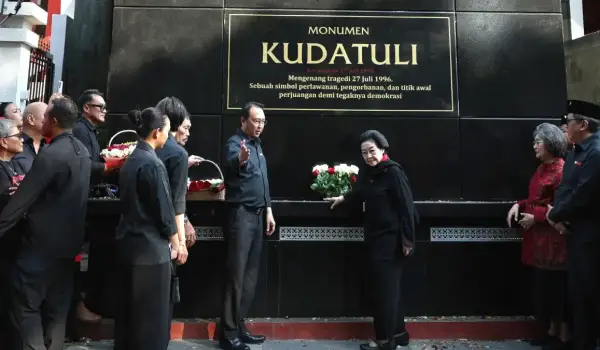 Megawati Resmikan Monumen Kudatuli: "Api Perjuangan Tak Akan Pernah Padam Selama Cinta Tanah Air Bergema