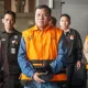 Bupati Kuantan Singingi (Kuansing) Suhardiman Amby (tengah) berjalan menuju mobil tahanan usai menjalani pemeriksaan di Gedung Merah Putih KPK, Jakarta, Rabu (1/7/2026).