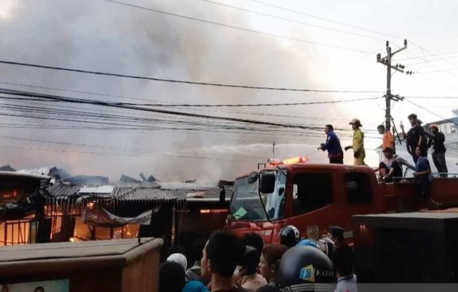 Asrama Polisi Perintis Makassar Terbakar, 36 Rumah Dilalap Api
